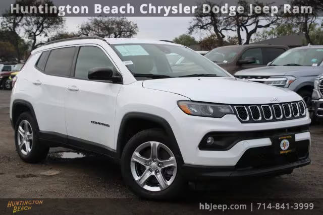 2023 Jeep Compass Latitude 4WD photo