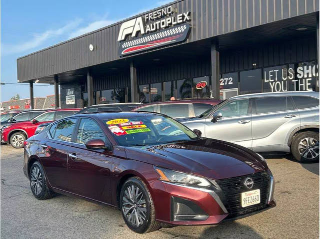 2023 Nissan Altima 2.5 SV FWD photo