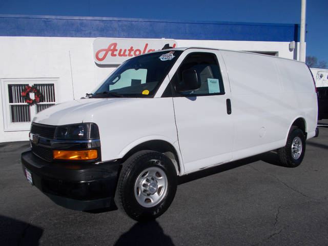 2019 Chevrolet Express Cargo  RWD photo