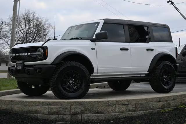 2023 Ford Bronco 4 Door Base 4WD photo