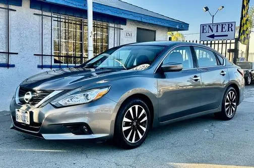 2018 Nissan Altima 2.5 SV FWD photo