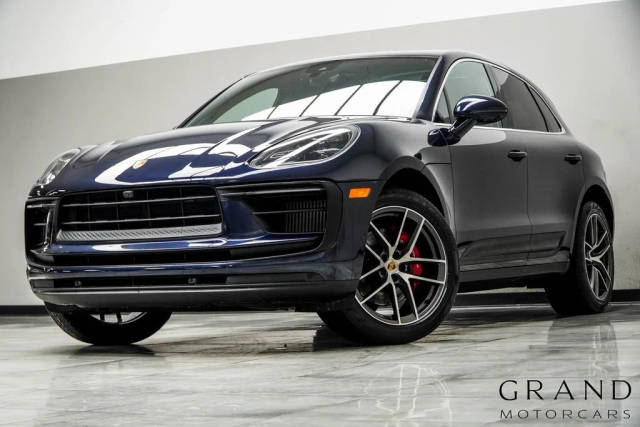 2022 Porsche Macan S AWD photo