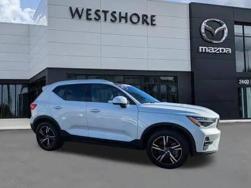 2023 Volvo XC40 Plus Bright Theme AWD photo
