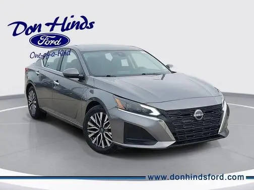 2023 Nissan Altima 2.5 SV FWD photo