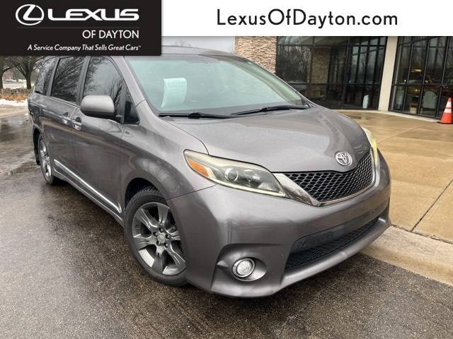 2016 Toyota Sienna SE FWD photo