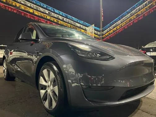 2023 Tesla Model Y Long Range AWD photo