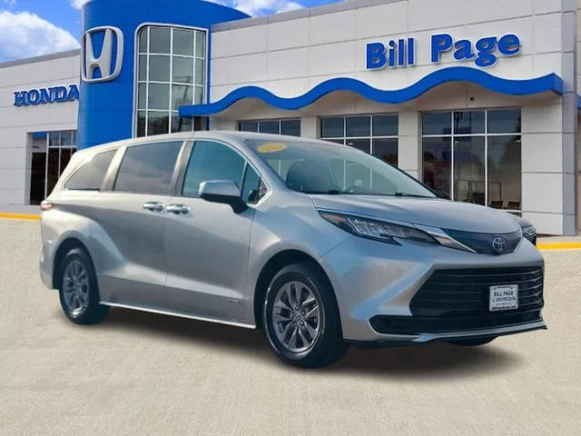 2021 Toyota Sienna LE AWD photo
