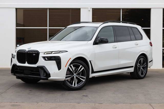 2023 BMW X7 M60i AWD photo