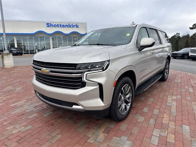 2022 Chevrolet Suburban LT RWD photo