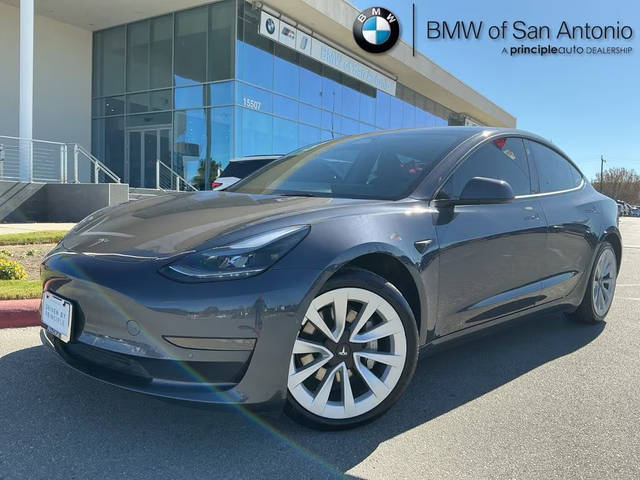 2022 Tesla Model 3  RWD photo