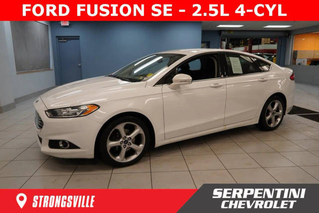 2016 Ford Fusion SE FWD photo