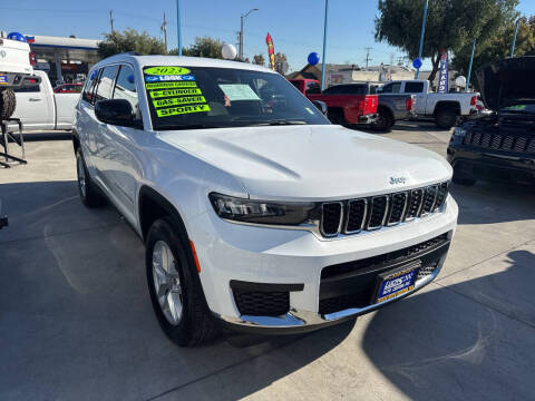 2023 Jeep Grand Cherokee L Laredo RWD photo