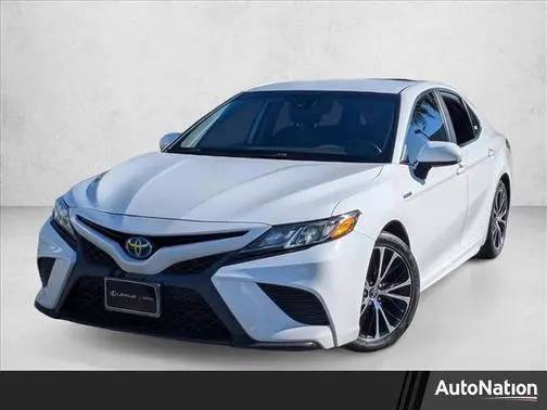 2019 Toyota Camry Hybrid SE FWD photo
