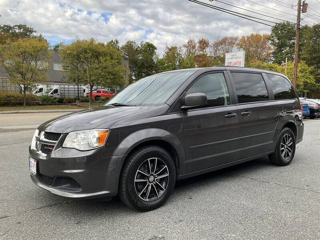 2015 Dodge Grand Caravan SXT FWD photo