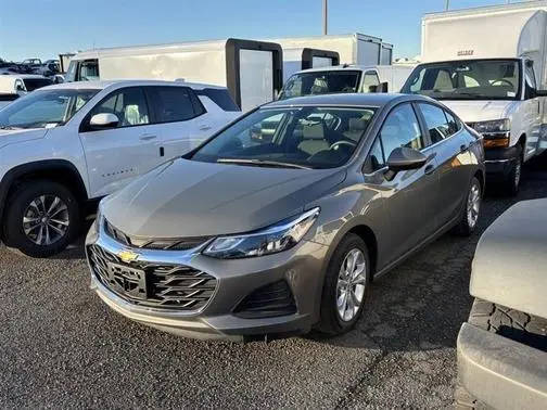 2019 Chevrolet Cruze LT FWD photo