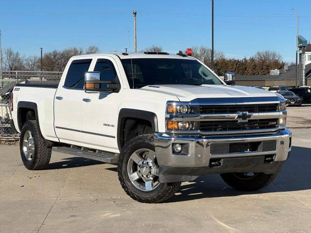 2015 Chevrolet Silverado 2500HD LTZ 4WD photo