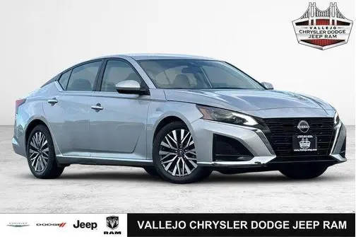 2023 Nissan Altima 2.5 SV FWD photo