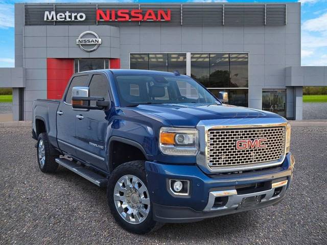 2016 GMC Sierra 2500HD Denali 4WD photo