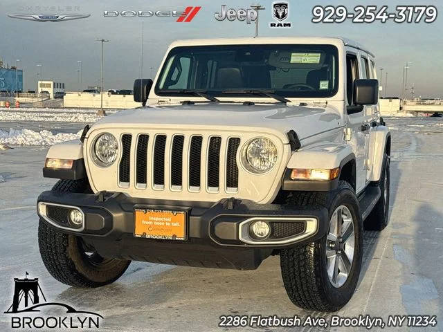 2022 Jeep Wrangler Unlimited Unlimited Sahara 4WD photo