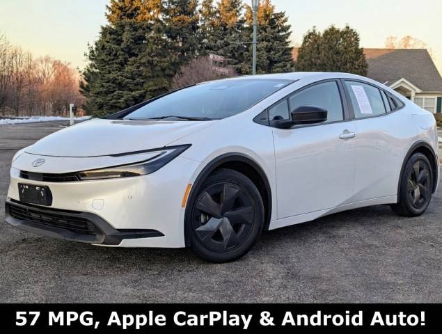 2023 Toyota Prius LE FWD photo
