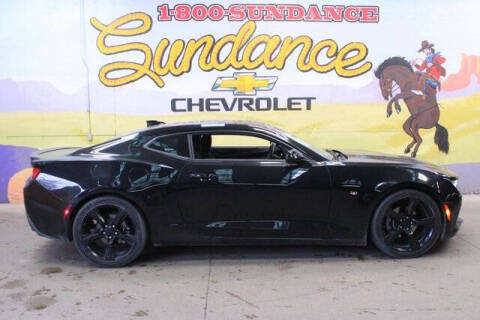 2017 Chevrolet Camaro 1LT RWD photo