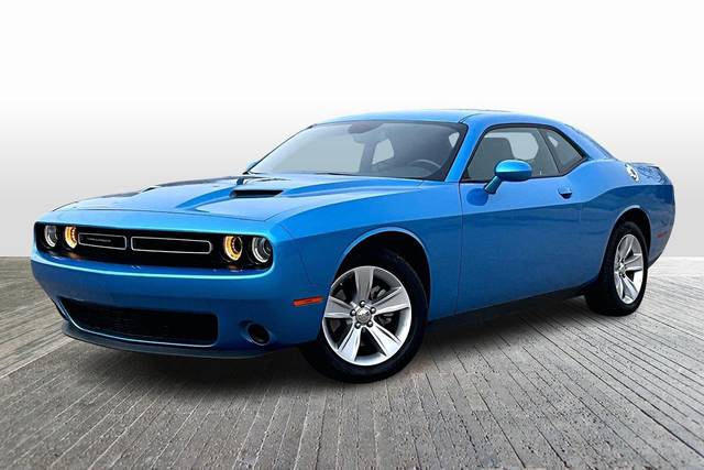 2023 Dodge Challenger SXT RWD photo