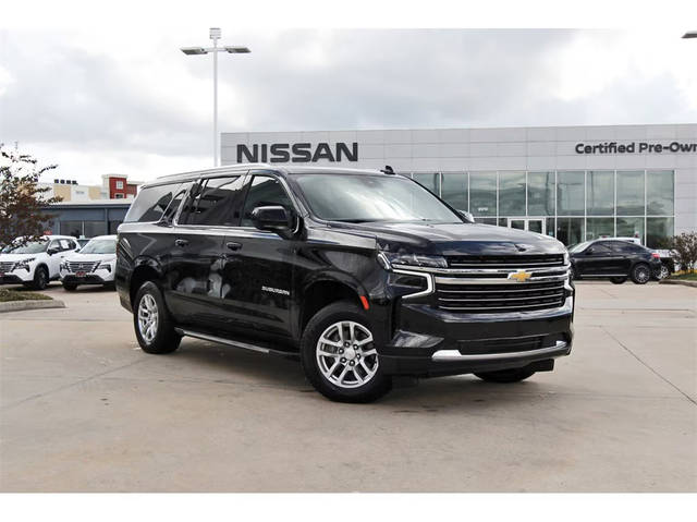 2023 Chevrolet Suburban LT 4WD photo