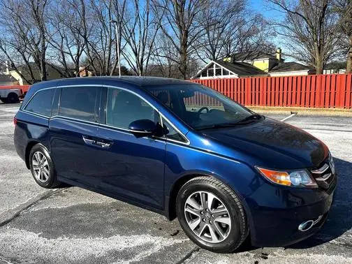 2016 Honda Odyssey Touring FWD photo