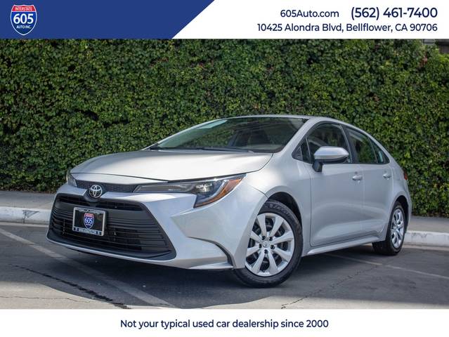 2023 Toyota Corolla LE FWD photo