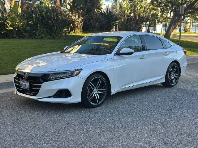 2022 Honda Accord Touring FWD photo