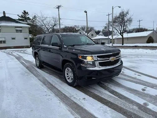 2019 Chevrolet Suburban LT 4WD photo