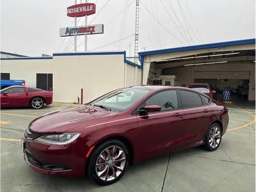2015 Chrysler 200 S FWD photo