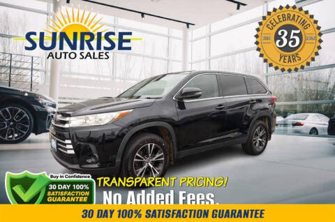 2019 Toyota Highlander LE AWD photo