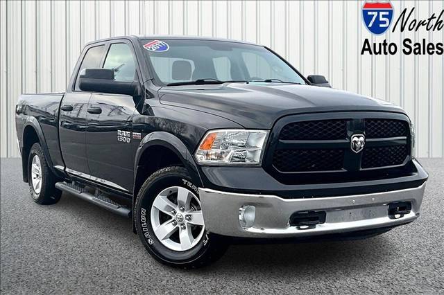 2017 Ram 1500 SLT 4WD photo