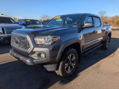 2018 Toyota Tacoma TRD Sport 4WD photo