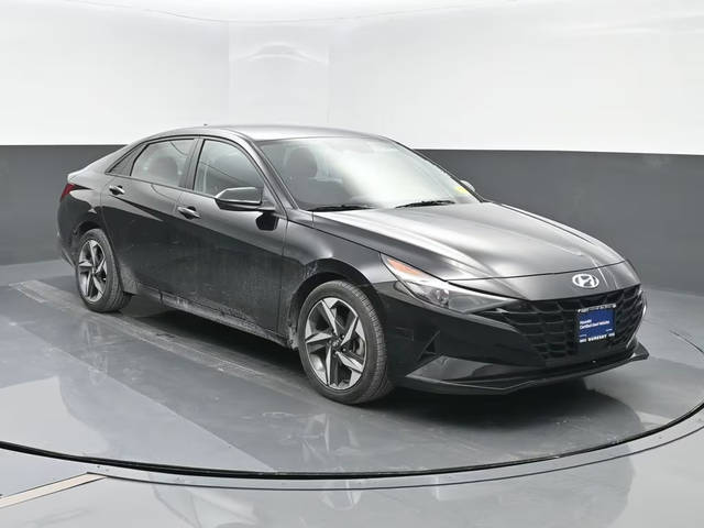 2023 Hyundai Elantra SEL FWD photo