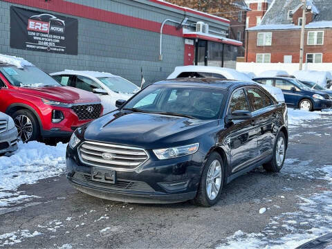 2017 Ford Taurus SEL AWD photo