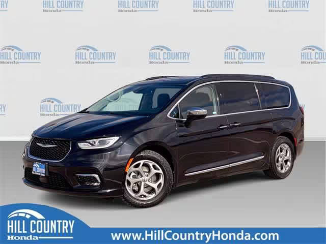 2023 Chrysler Pacifica Minivan Limited FWD photo