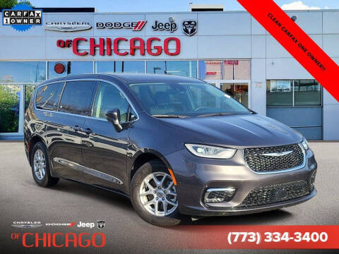 2023 Chrysler Pacifica Minivan Touring L FWD photo