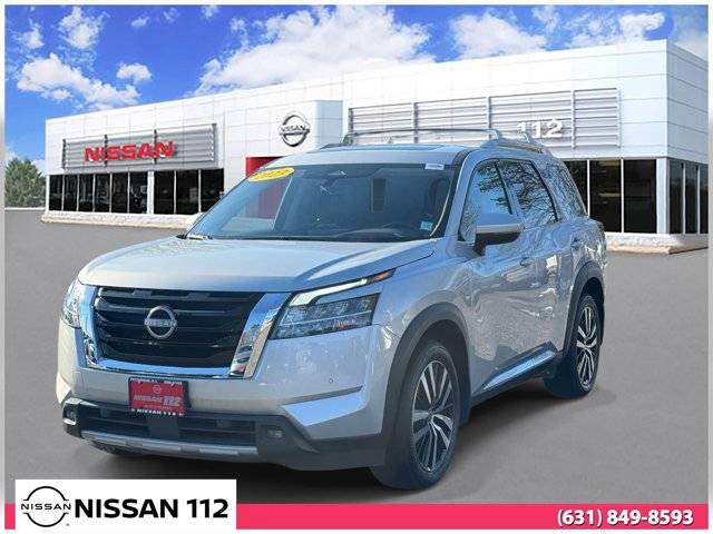 2023 Nissan Pathfinder Platinum 4WD photo