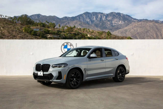 2023 BMW X4 xDrive30i AWD photo