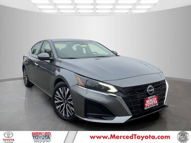 2023 Nissan Altima 2.5 SV FWD photo