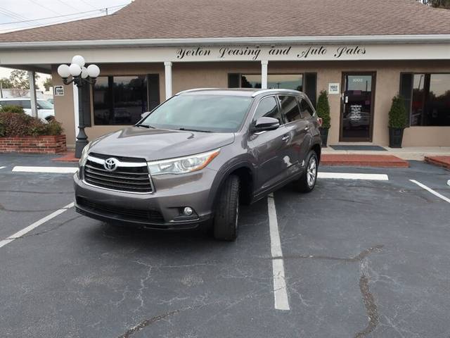 2015 Toyota Highlander XLE FWD photo