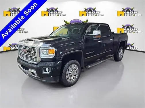 2018 GMC Sierra 2500HD Denali 4WD photo