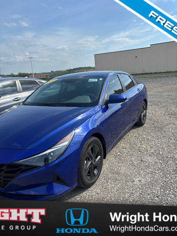 2022 Hyundai Elantra SEL FWD photo