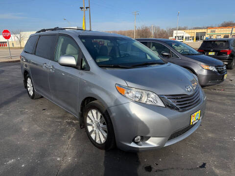 2015 Toyota Sienna XLE Premium AWD photo