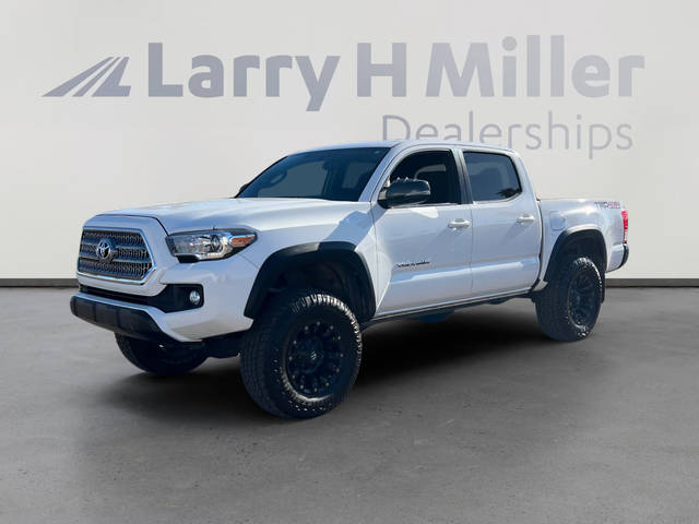 2016 Toyota Tacoma SR 4WD photo