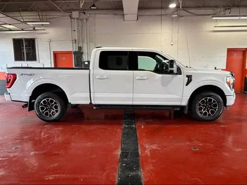 2021 Ford F-150 XLT 4WD photo