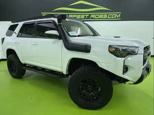 2016 Toyota 4Runner SR5 4WD photo