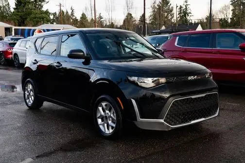 2023 Kia Soul LX FWD photo